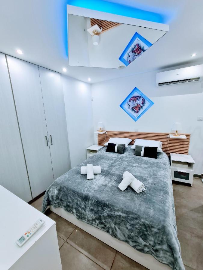Hidden Lights Deluxe Apartment Ajía Nápa Kültér fotó