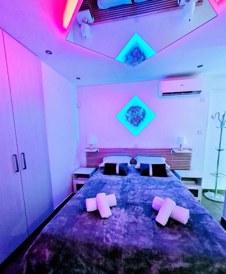 Hidden Lights Deluxe Apartment Ajía Nápa Kültér fotó